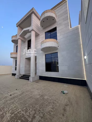 فيلا للبيع في شارع ريحانة بنت زيد, حي الإسكان, مدينة صامطه, منطقة جازان صورة 3