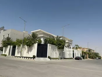 فيلا للبيع في شارع محمد المزمل ، حي القيروان ، الرياض ، منطقة الرياض