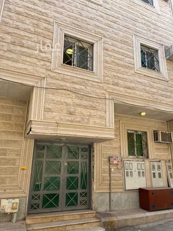 عمارة للبيع في شارع عبدالرحمن بن بريد, حي الخالدية, مدينة الرياض, منطقة الرياض صورة 2