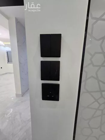 عمارة للبيع في شارع الثامن والعشرون, حي الخبر الجنوبية, مدينة الخبر, المنطقة الشرقية صورة 3