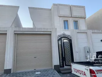 فيلا للبيع في شارع جبل شهلان, حي الصواري, مدينة الخبر, المنطقة الشرقية