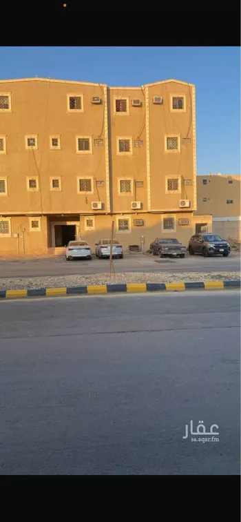 شقة للبيع في شارع عبدالرحمن بن قاسم ، حي عكاظ ، الرياض ، منطقة الرياض صورة 2