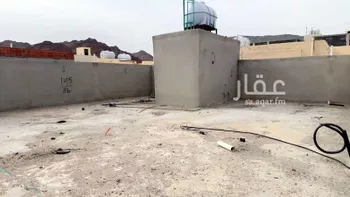 فيلا للبيع في شارع يزيد الرشك الضبعي, حي المدينة الصناعية, مدينة المدينه المنوره, منطقة المدينة المنورة صورة 2