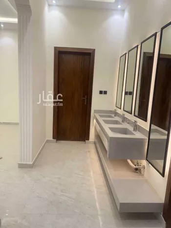 فيلا للبيع في شارع عبدالرحمن بن ابي حاتم, حي الرمال, مدينة الرياض, منطقة الرياض صورة 5