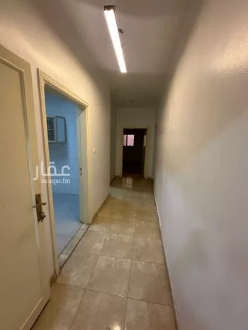 شقة للإيجار في شارع ثابت اللغوي ، حي المعذر الشمالي ، الرياض ، منطقة الرياض صورة 5