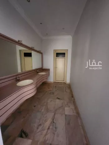 فيلا للبيع في شارع ثابت بن النعمان بن يزيد, حي أحد, مدينة الدمام, المنطقة الشرقية صورة 3