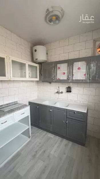 شقة للإيجار في شارع بيعة العقبة ، حي الموظفين ، أبها ، منطقة عسير