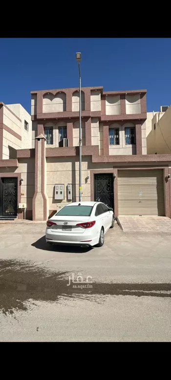 فيلا للبيع في شارع احمد بن هارون, حي الرمال, مدينة الرياض, منطقة الرياض