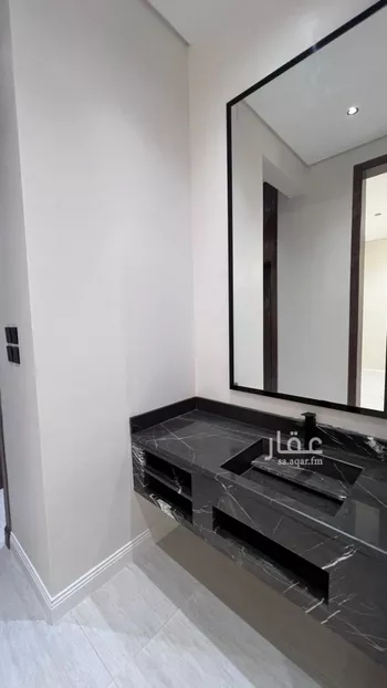 دور للبيع في شارع قاع حجلا, حي الغدير, مدينة ابها, منطقة عسير صورة 2