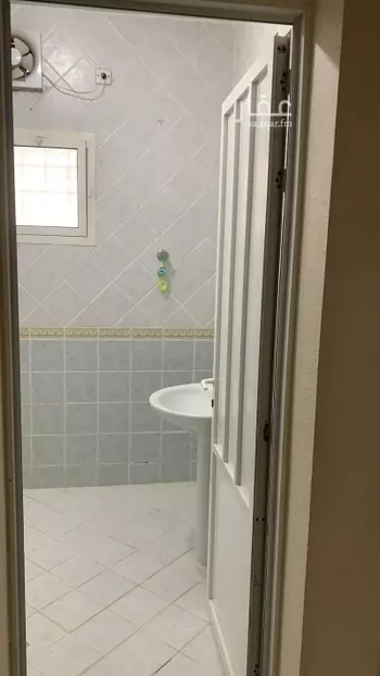 شقة للإيجار في شارع المحبه ، حي الجامعة ، الظهران ، الدمام صورة 2