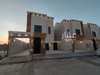 دور للبيع في شارع حميد الطويل, حي عكاظ, مدينة الرياض, منطقة الرياض