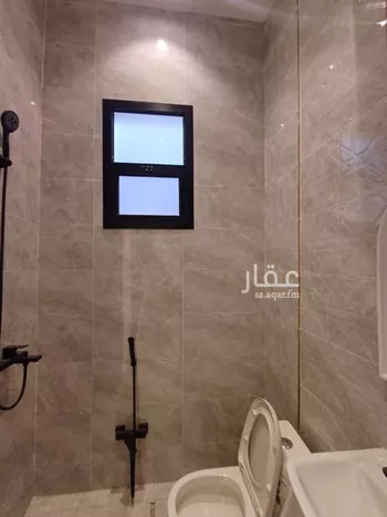 دور للبيع في شارع صالح محمد جمال, حي الرمال, مدينة الرياض, منطقة الرياض صورة 3