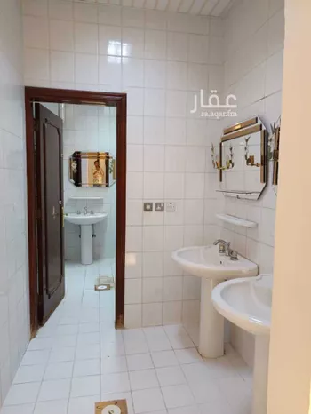 شقة للإيجار في شارع أبي برزة الأسلمي, حي الضباط, مدينة الرياض, منطقة الرياض صورة 4