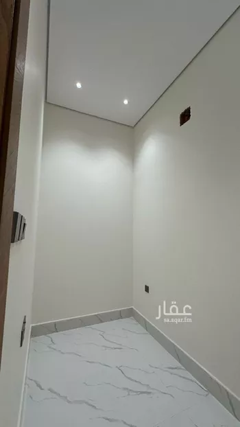 فيلا للبيع في شارع جعفر الأفضلي, حي المهدية, مدينة الرياض, منطقة الرياض صورة 3