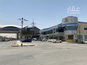 عمارة للإيجار في شارع الملك عبدالعزيز ابن عبدالرحمن سعود, حي الربيع, مدينة الرياض, منطقة الرياض صورة 3