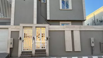 عمارة للبيع في شارع يحيىى بن خالد البرمكي ، حي النهضة ، نجران ، منطقة نجران صورة 3