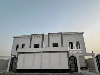فيلا للبيع في شارع العزيزية 102, حي العزيزية, مدينة الجبيل, المنطقة الشرقية صورة 2