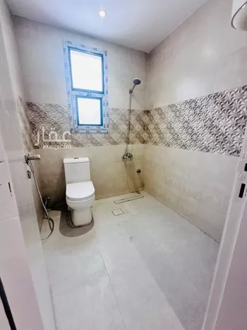 شقة للإيجار في شارع المزرع, حي الورود, مدينة الرياض, منطقة الرياض صورة 5