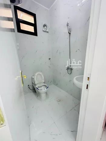 عمارة للإيجار في شارع شجاع بن مفرج, حي أم الحمام الشرقي, مدينة الرياض, منطقة الرياض صورة 3