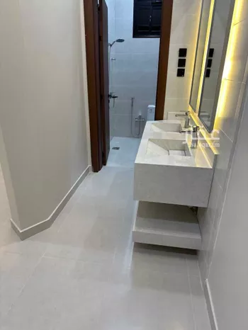 شقة للبيع في حي الزهور, مدينة ابها, منطقة عسير صورة 2