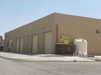 مستودع للإيجار في شارع القدس ، حي المستودعات ، القطيف‎ ، القطيف