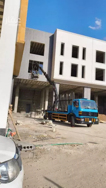 عمارة للإيجار في حي الظرفة, مدينة خميس مشيط, منطقة عسير صورة 3