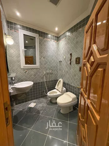 فيلا للبيع في شارع عمرو بن محصن, حي الملك عبدالله, مدينة الرياض, منطقة الرياض صورة 5