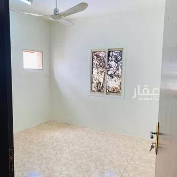 شقة للإيجار في شارع الحسين بن خلف, حي الحزم, مدينة القطيف, المنطقة الشرقية صورة 2