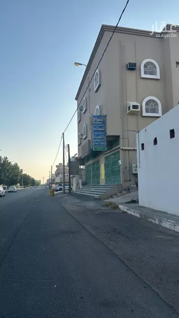 عمارة للبيع في شارع شارع الرياض, حي قنيع و النغيلة, مدينة بيشه, منطقة عسير