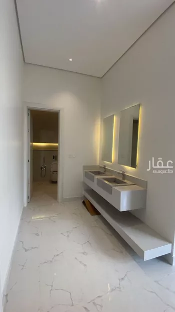 فيلا للبيع في شارع أبي الريحان البيروني, حي المهدية, مدينة الرياض, منطقة الرياض صورة 4