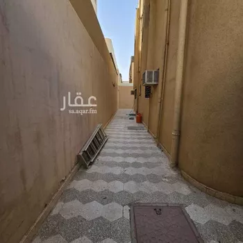 فيلا للبيع في شارع أسيد بن عبدالله, حي ظهرة البديعة, مدينة الرياض, منطقة الرياض صورة 2