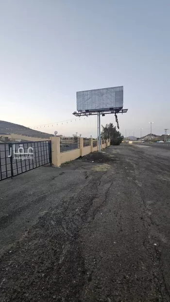 أرض للإيجار في شارع طريق مكة المكرمة, حي المنتزة, مدينة ابها, منطقة عسير صورة 3