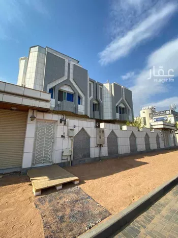 فيلا للبيع في شارع زنيره الروميه, حي بئر عثمان, مدينة المدينه المنوره, منطقة المدينة المنورة