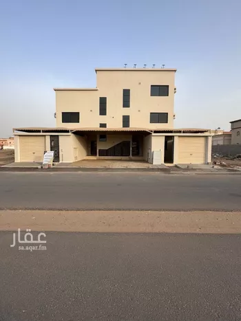 شقة للبيع في شارع البدوي 27, حي البدوي, مدينة صامطه, منطقة جازان
