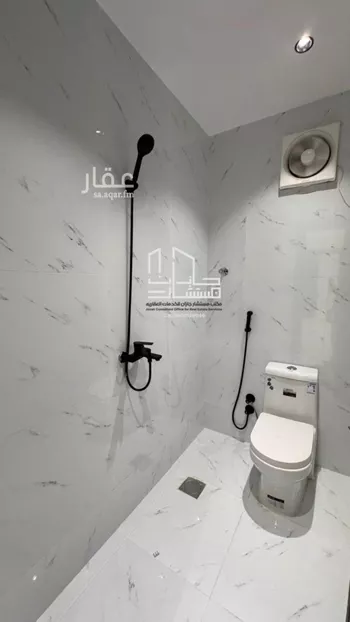 شقة للبيع في شارع شارع الامير ماجد بن عبد العزيز, حي الشاطئ, مدينة جازان, منطقة جازان صورة 4