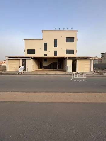 شقة للبيع في شارع البدوي 27, حي البدوي, مدينة صامطه, منطقة جازان