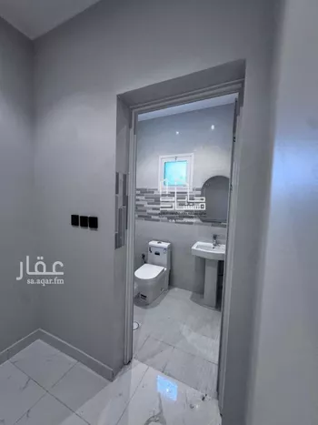 فيلا للبيع في شارع شارع أبو بكر الصديق, حي السويس 1, مدينة جازان, منطقة جازان صورة 4