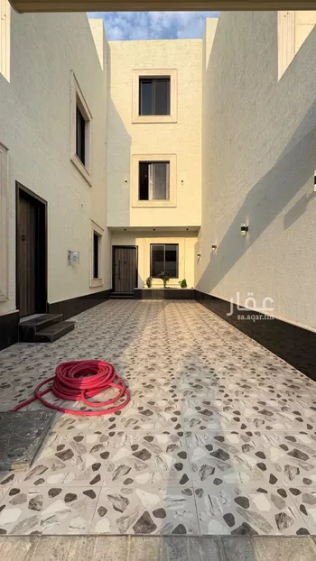 فيلا للبيع في شارع سلمه بن نفيل, حي نبلاء, مدينة المدينه المنوره, منطقة المدينة المنورة صورة 2