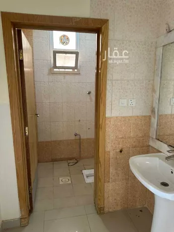 فيلا للإيجار في شارع إبراهيم الموسكي, حي مطار الملك خالد الدولي, مدينة الرياض, منطقة الرياض صورة 2