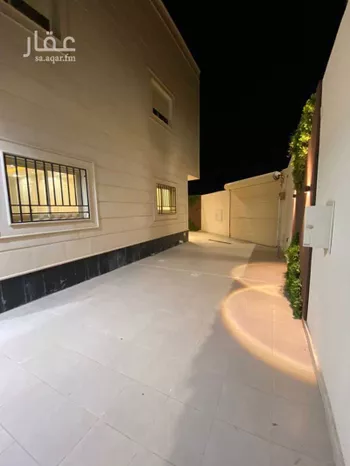 فيلا للبيع في شارع أحمد الهاشمي, حي الخالدية, مدينة عنيزه, منطقة القصيم صورة 4