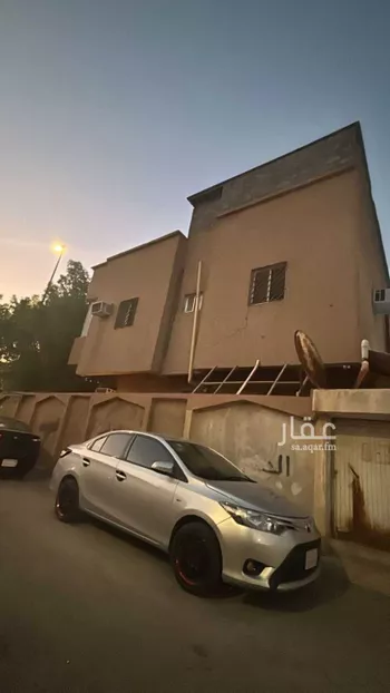فيلا للبيع في شارع عبدالرحمن النفيسي, حي الربوة, مدينة الرياض, منطقة الرياض صورة 2