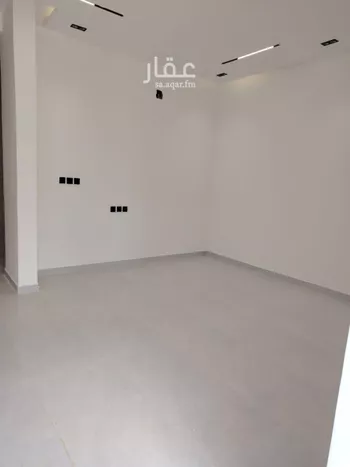 دور للبيع في شارع عبيدالله الفقيه, حي الرمال, مدينة الرياض, منطقة الرياض صورة 2