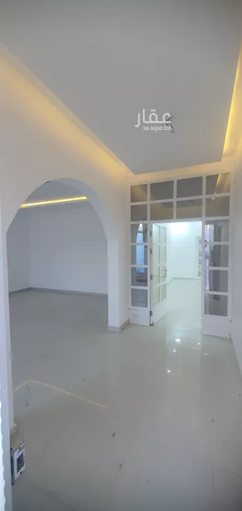 فيلا للبيع في شارع عبدالرحمن بن علقمة, حي المنتزة, مدينة الدمام, المنطقة الشرقية صورة 2