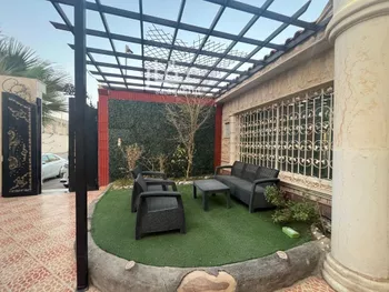 فيلا للبيع في شارع الحسين الغساني, حي الرمال, مدينة الرياض, منطقة الرياض صورة 2