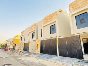 فيلا للبيع في شارع عبدالله بن إبراهيم بن سيف, حي المونسية, مدينة الرياض, منطقة الرياض