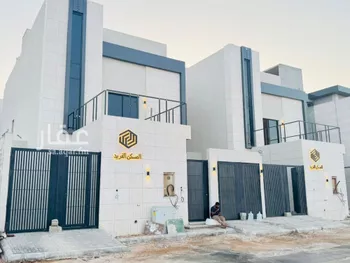 فيلا للبيع في شارع ابن الربيع الشيباني, حي الرمال, مدينة الرياض, منطقة الرياض