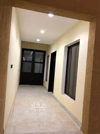دور للبيع في شارع بركات الأنماطي, حي عكاظ, مدينة الرياض, منطقة الرياض صورة 5