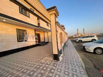 فيلا للإيجار في شارع بديع الزمان الهمداني, حي الرحمانية, مدينة جدة, منطقة مكة المكرمة صورة 2