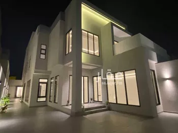 فيلا للبيع في شارع المتنور, حي المنتزة, مدينة الدمام, المنطقة الشرقية صورة 2