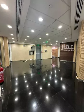 مكتب تجاري للإيجار في شارع الملك سعود ابن عبدالعزيز سعود, حي السليمانية, مدينة الرياض, منطقة الرياض صورة 2
